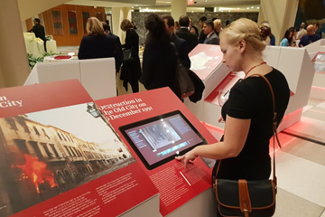 Zero-Bezel PCAP Touch Panel PCs for Information Kiosks